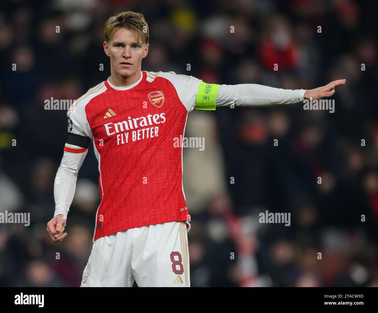 Londres, Royaume-Uni. 29 nov. 2023 - Arsenal v RC Lens - Ligue des Champions - Emirates Stadium. Martin Odegaard d'Arsenal lors du match de Ligue des Champions contre Lens. Crédit photo : Mark pain / Alamy Live News Banque D'Images