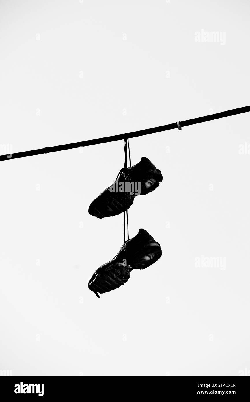 Dangling shoes Banque d