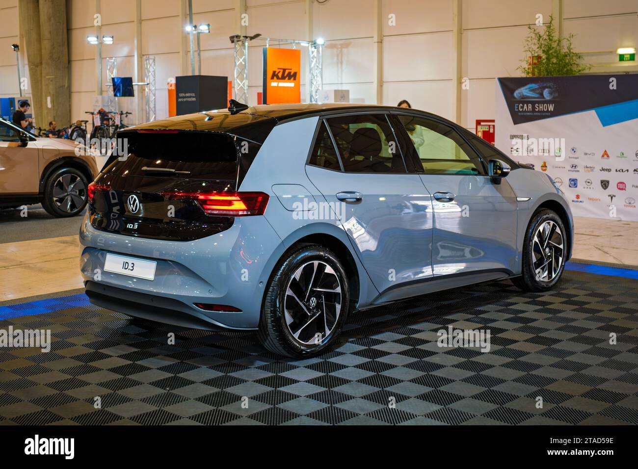 Voiture électrique VW ID.3 au SALON ECAR - salon de l'automobile hybride et électrique Banque D'Images