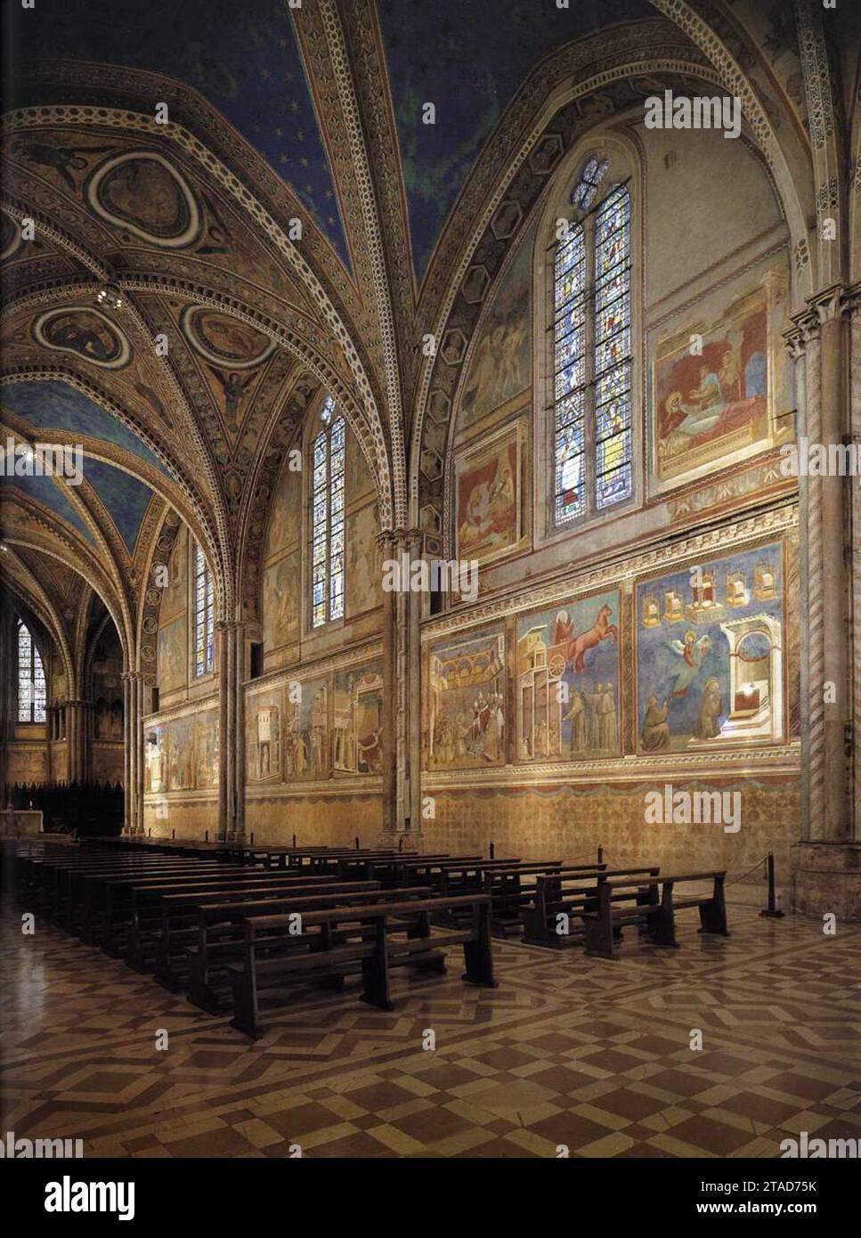 Vue de l'intérieur vers l'autel des années 1290 par Jacopo Torriti Banque D'Images