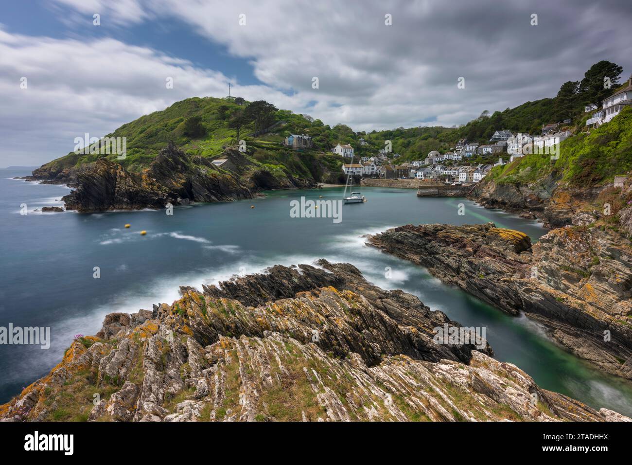 Magnifique village de pêcheurs de Polperro sur la côte sud de Cornouailles, Angleterre. Printemps (mai) 2022. Banque D'Images
