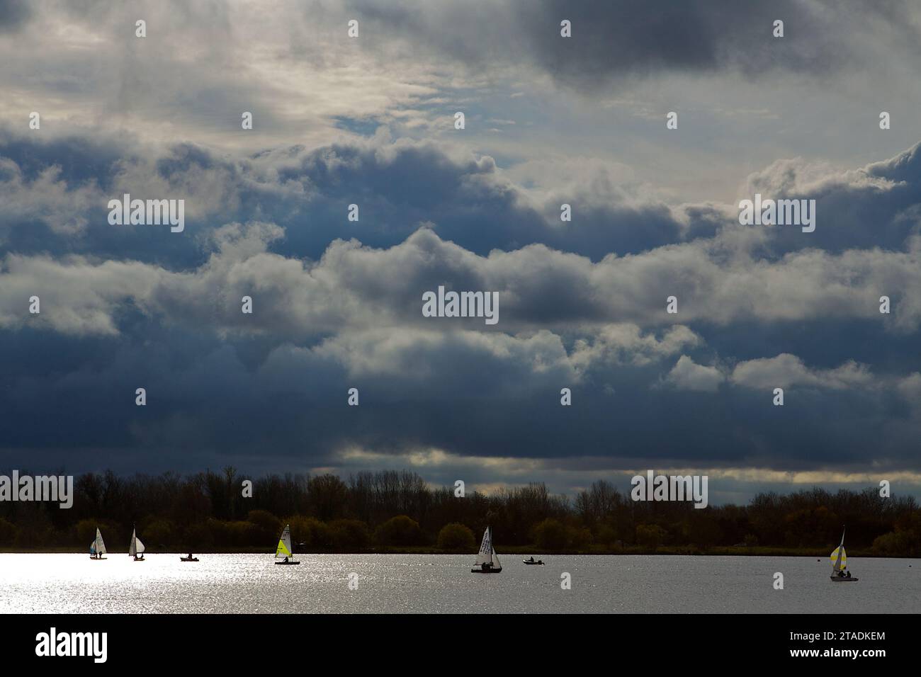 Navigation sur South Cerney Lakes Banque D'Images