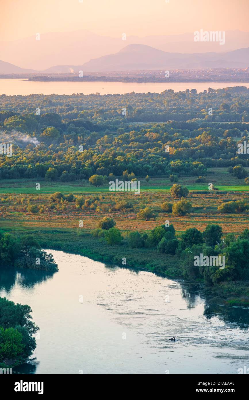Albanie, rivière Shkoder, Bojana (ou Buna) et lac Shkodra ou lac Skadar Banque D'Images