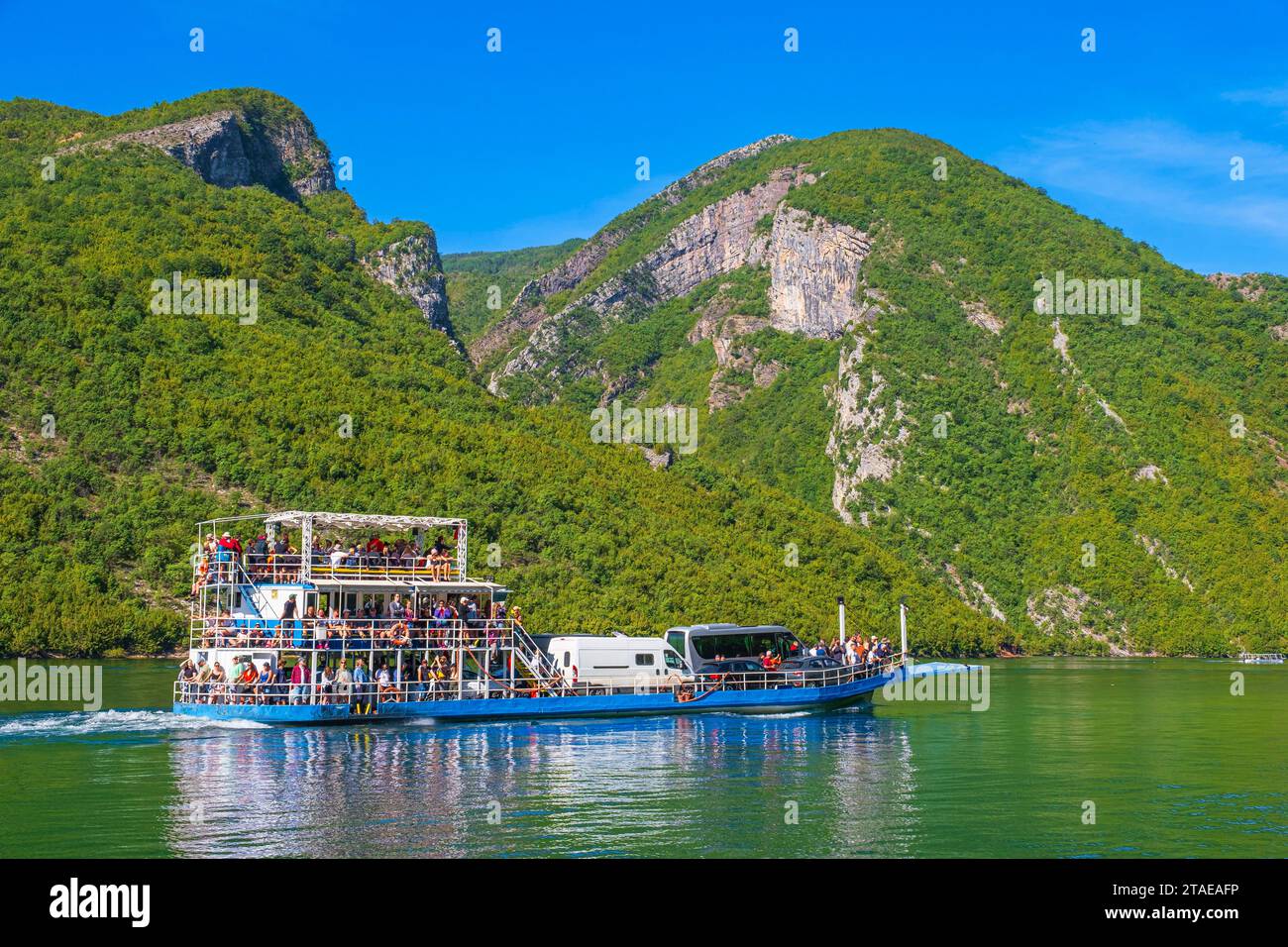 Albanie, province de Shkoder, Koman, lac Koman, lac artificiel sur la rivière Drin, traversée en ferry de Koman à Fierze Banque D'Images