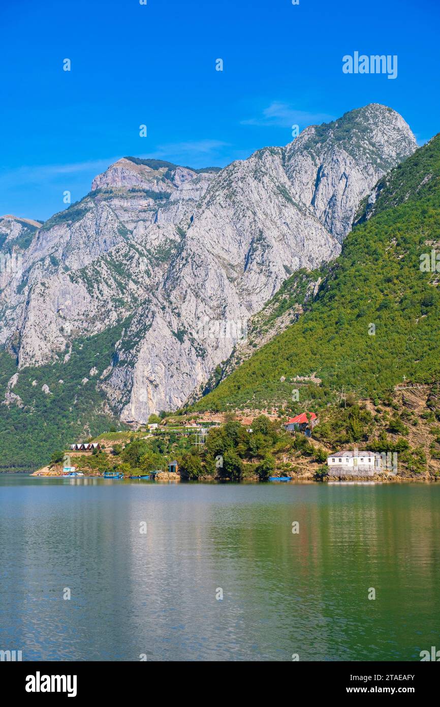 Albanie, province de Shkoder, Koman, lac Koman, lac artificiel sur la rivière Drin Banque D'Images