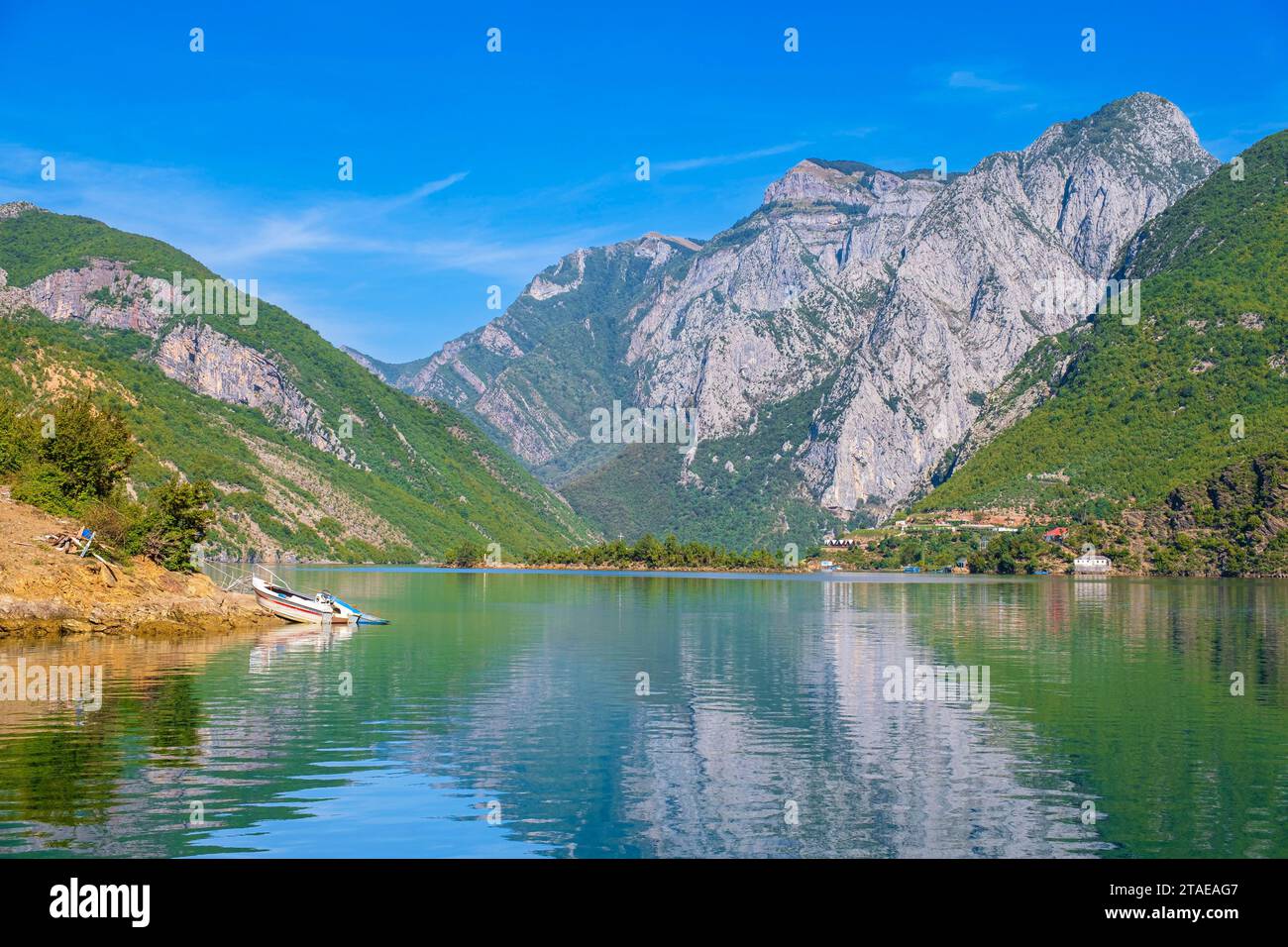 Albanie, province de Shkoder, Koman, lac Koman, lac artificiel sur la rivière Drin Banque D'Images