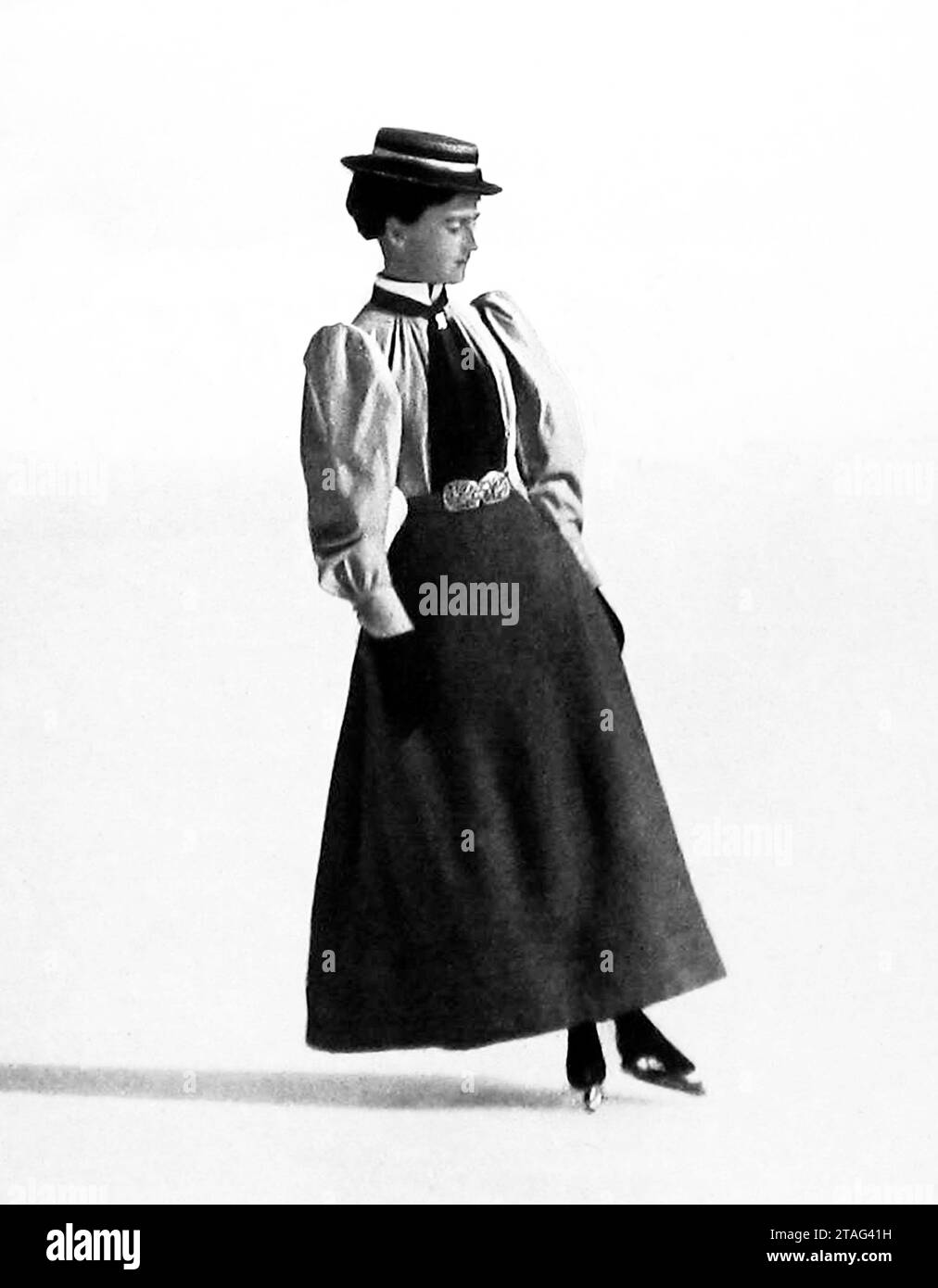 Patineuse figurative Lady faisant un bord extérieur arrière, période victorienne Banque D'Images