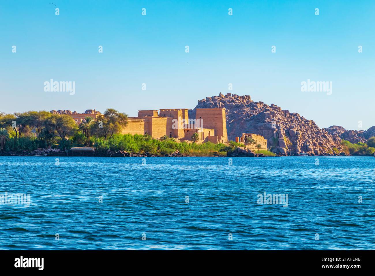 Temple d'Isis sur l'île de Philae. Voyages et attractions touristiques. Assouan, Égypte – 18 octobre 2023 Banque D'Images