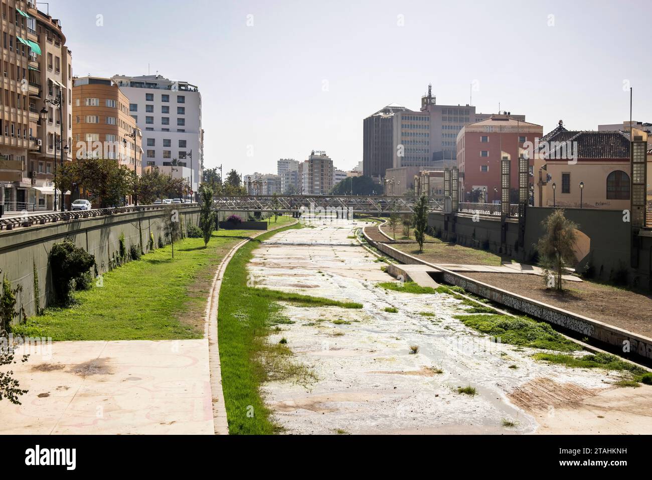sécheresse et la rivière guadalmedina asséchée dans le centre de malaga andalousie espagne Banque D'Images