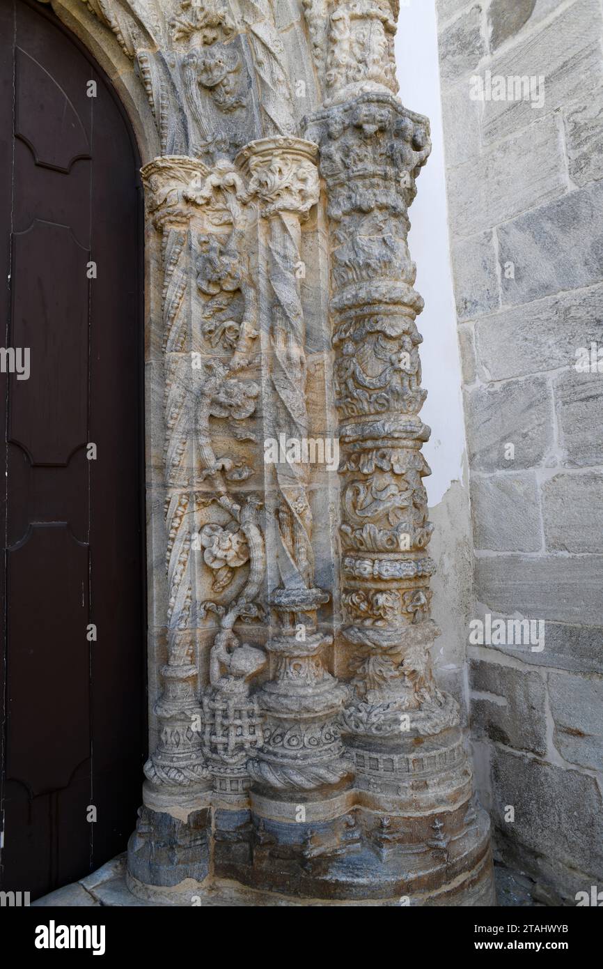 Viana do Alentejo, Igreja de Nossa Senhora da Anunciaçao détail portail (style manueline). Evora, Alentejo, Portugal. Banque D'Images