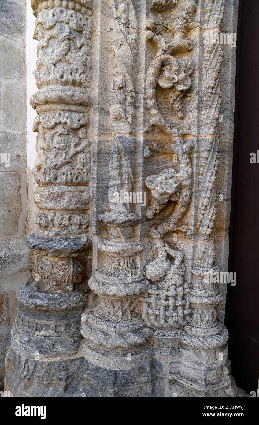 Viana do Alentejo, Igreja de Nossa Senhora da Anunciaçao détail portail (style manueline). Evora, Alentejo, Portugal. Banque D'Images