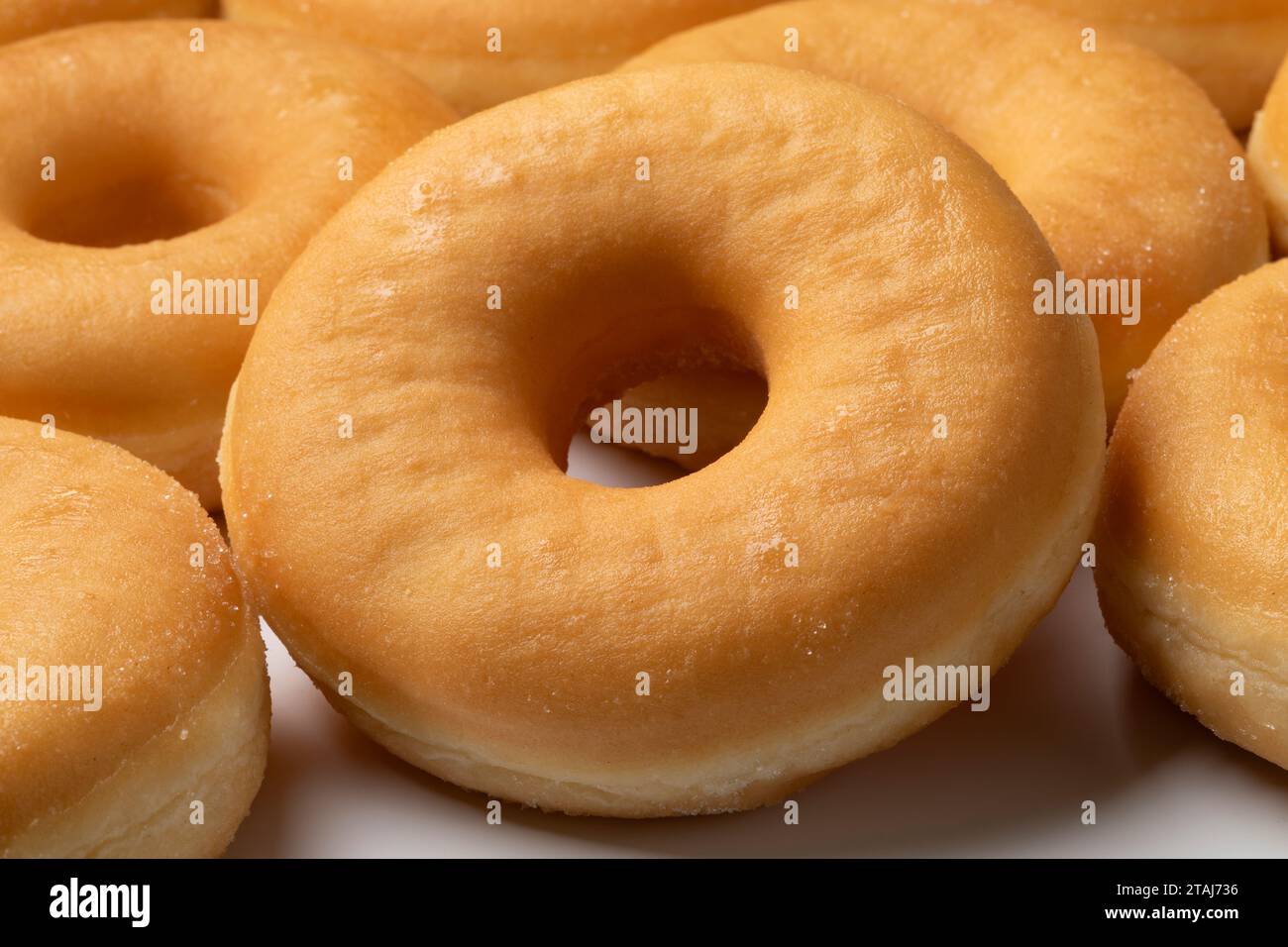 Assiette avec de savoureux beignets traditionnels sucrés fermer pour une collation Banque D'Images