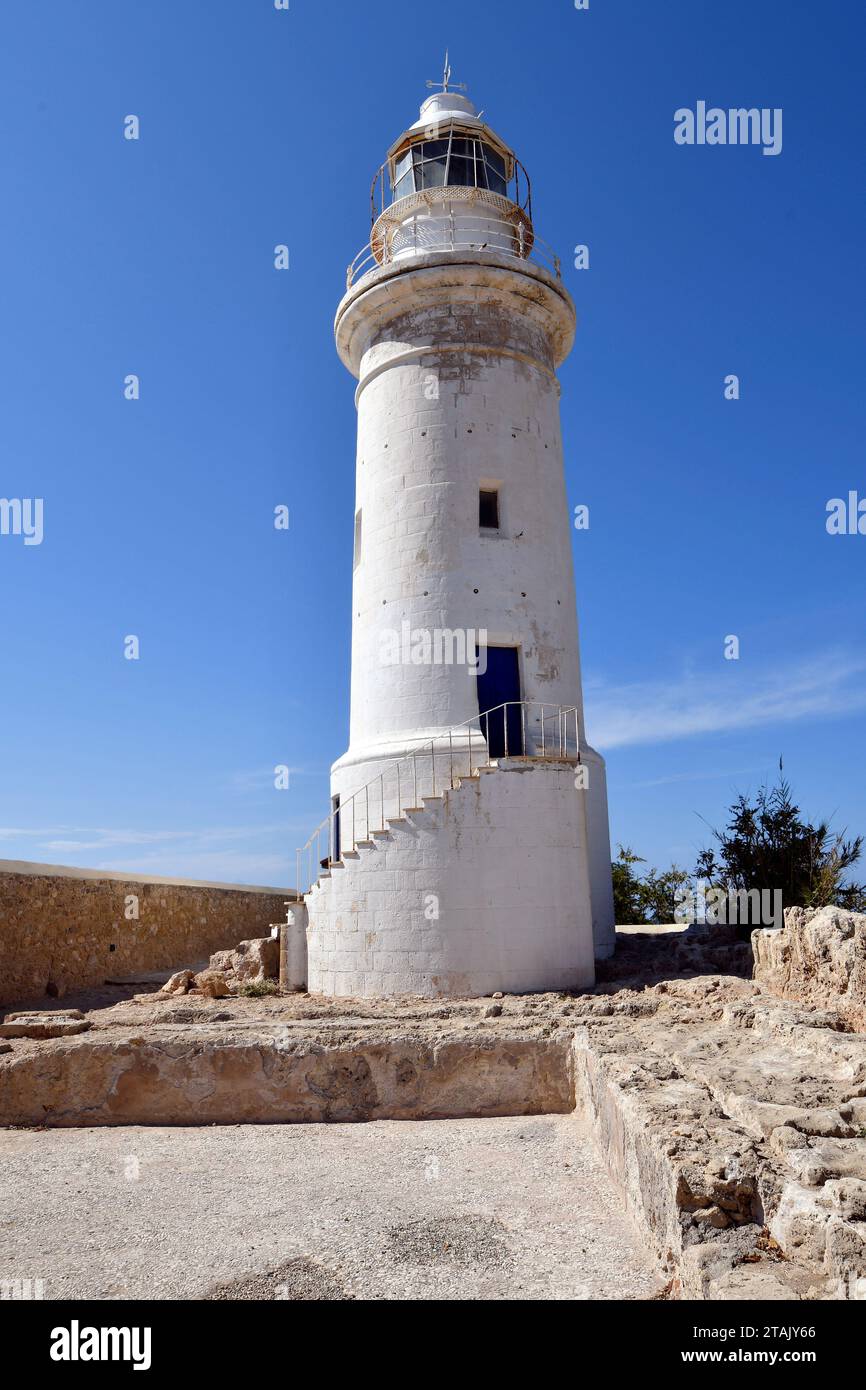 Paphos, Chypre - 02 octobre 2023 : le phare de Paphos dans la zone archéologique de Kato Paphos - un site du patrimoine mondial de l'UNESCO, Paphos alias Pafos était UE Banque D'Images
