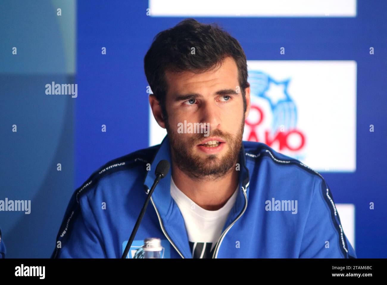 Saint-Pétersbourg, Russie. 01 décembre 2023. Karen Khachanov, vue lors d'une conférence de presse des trophées de Palmyre du Nord - Tournoi international de tennis d'exposition par équipe à KSK Arena, dans le St. Petersburg, Russie. (Photo Maksim Konstantinov/SOPA Images/Sipa USA) crédit : SIPA USA/Alamy Live News Banque D'Images