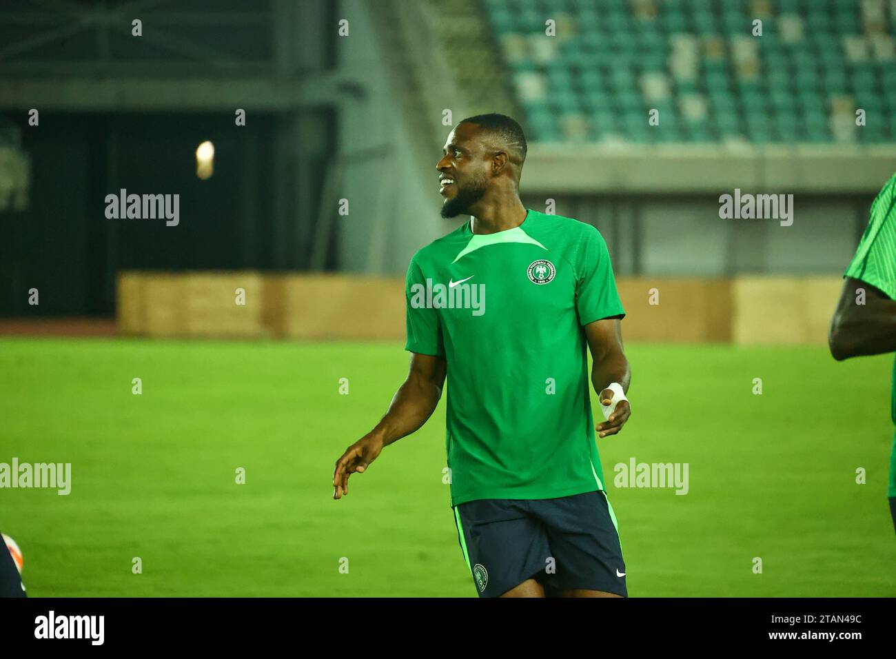 UYO, NIGERIA - NOVEMBRE 15 : Frank Onyeka, du Nigeria, lors de l'entraînement des qualifications pour la coupe du monde en préparation du match du Nigeria et du Lesotho à Godswill Banque D'Images