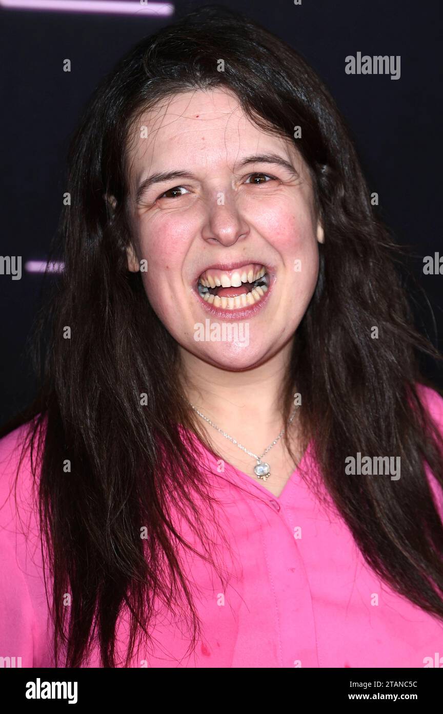 Rosie Jones BEI der Ankunft zum Konzert audience avec Kylie in der Royal Albert Hall. Londres, 01.12.2023 *** Rosie Jones arrive pour le concert an audience with Kylie au Royal Albert Hall Londres, 01 12 2023 Foto:XS.xVasx/xFuturexImagex audience 3211 Credit : Imago/Alamy Live News Banque D'Images