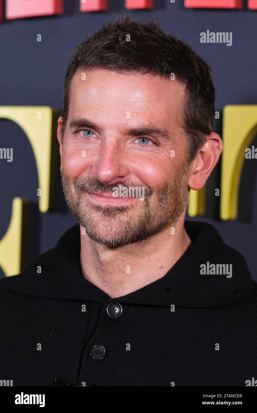 Londres, Royaume-Uni. Bradley Cooper photographié lors de la projection spéciale de Maestro à Picturehouse Central le 2 décembre 2023. Photo de Julie Edwards. Crédit : JEP Celebrity photos/Alamy Live News Banque D'Images