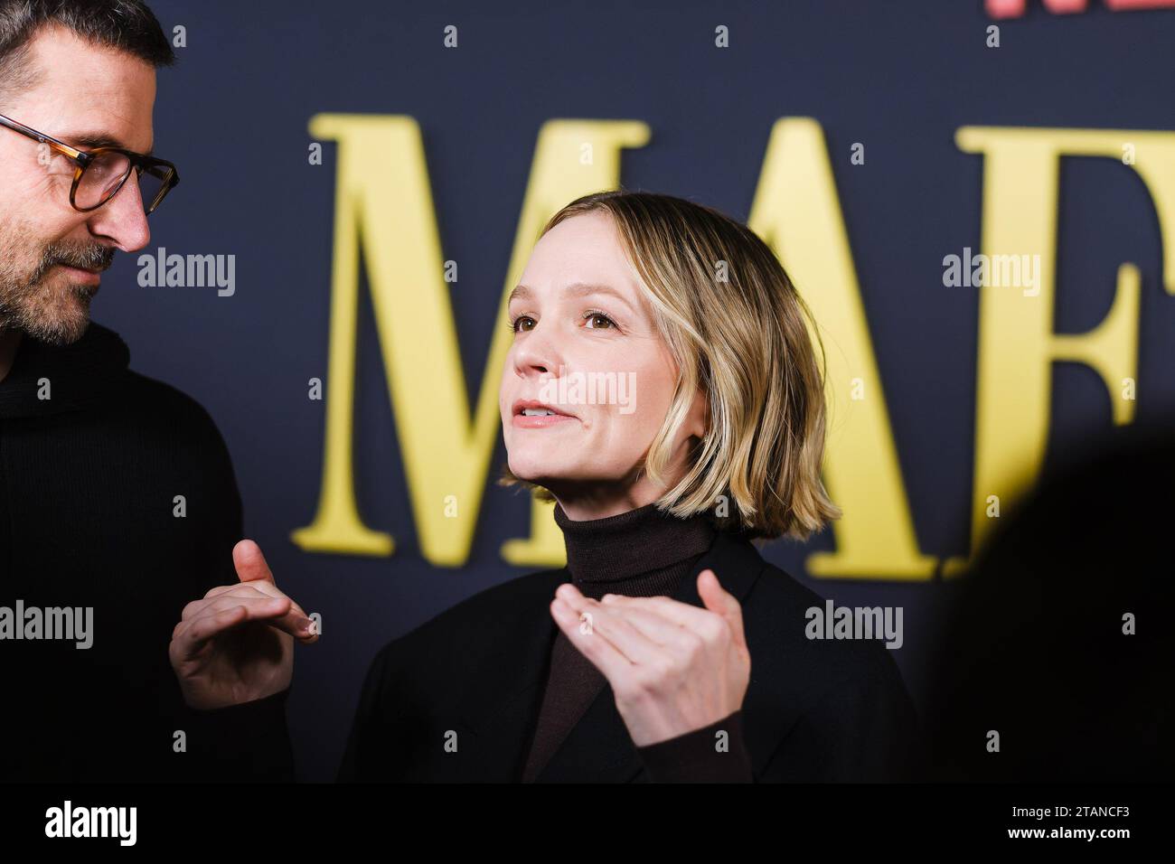 Londres, Royaume-Uni. Photographié interviewé lors de la projection spéciale de Maestro à Picturehouse Central le 2 décembre 2023 . Photo de Julie Edwards. Crédit : JEP Celebrity photos/Alamy Live News Banque D'Images