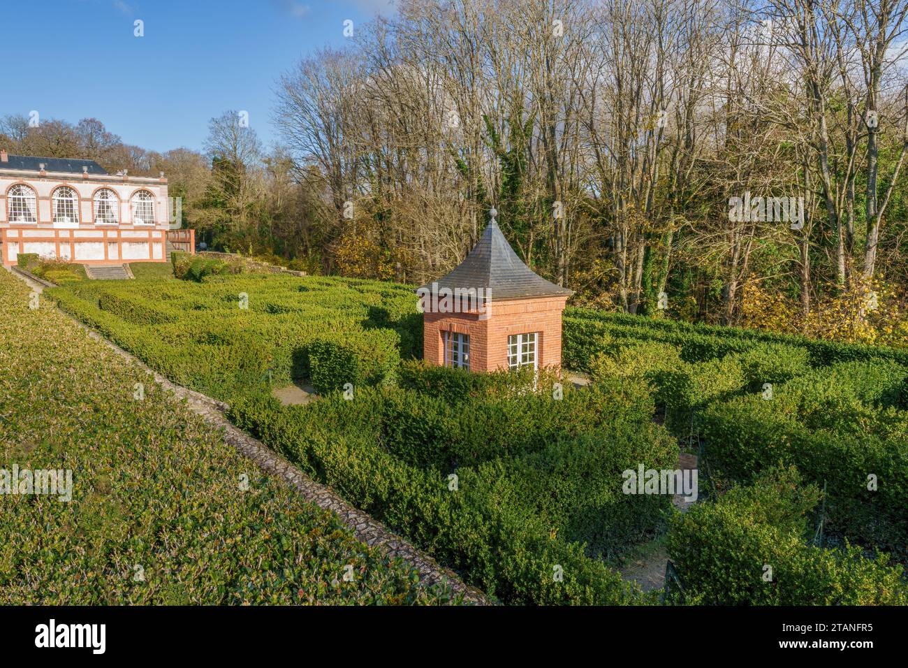 Orangerie labyrinthe dans le Parc du Château de Breteuil - France Banque D'Images