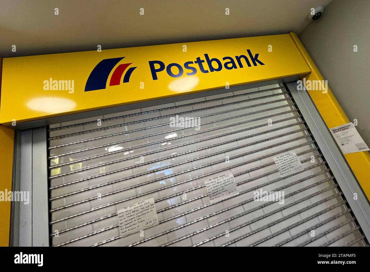 Geschlossene Postbank filiale à Muenchen, Schliessung. *** Fermeture de la succursale Postbank à Munich, fermeture crédit : Imago/Alamy Live News Banque D'Images
