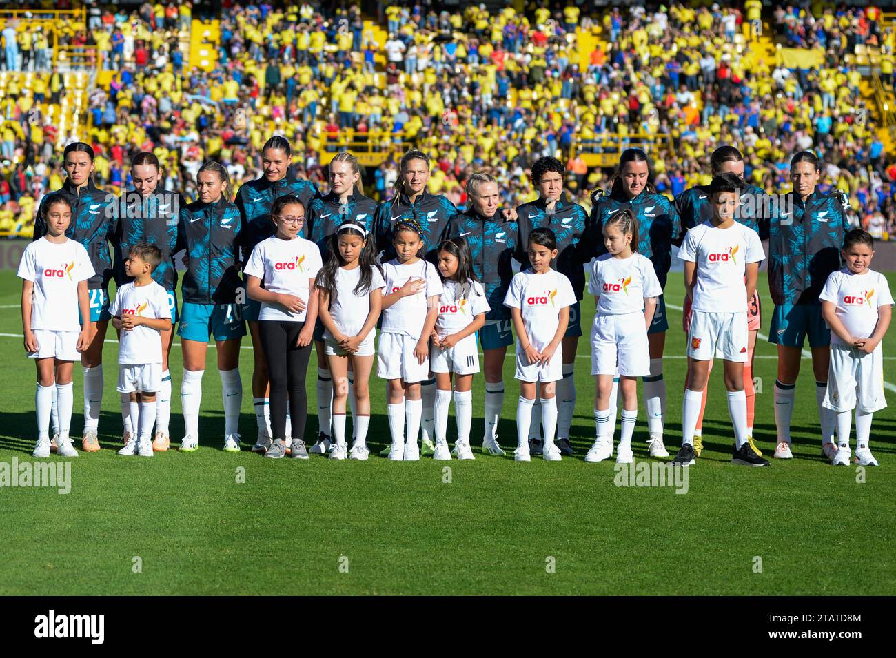 Bogota, Colombie. 02 décembre 2023. L'équipe néo-zélandaise pose pour la photo officielle lors du match amical international féminin entre la Colombie et la Nouvelle-Zélande au stade El Campin à Bogota, le 2 décembre 2023. Photo par : Sebastian Barros/long Visual Press crédit : long Visual Press/Alamy Live News Banque D'Images