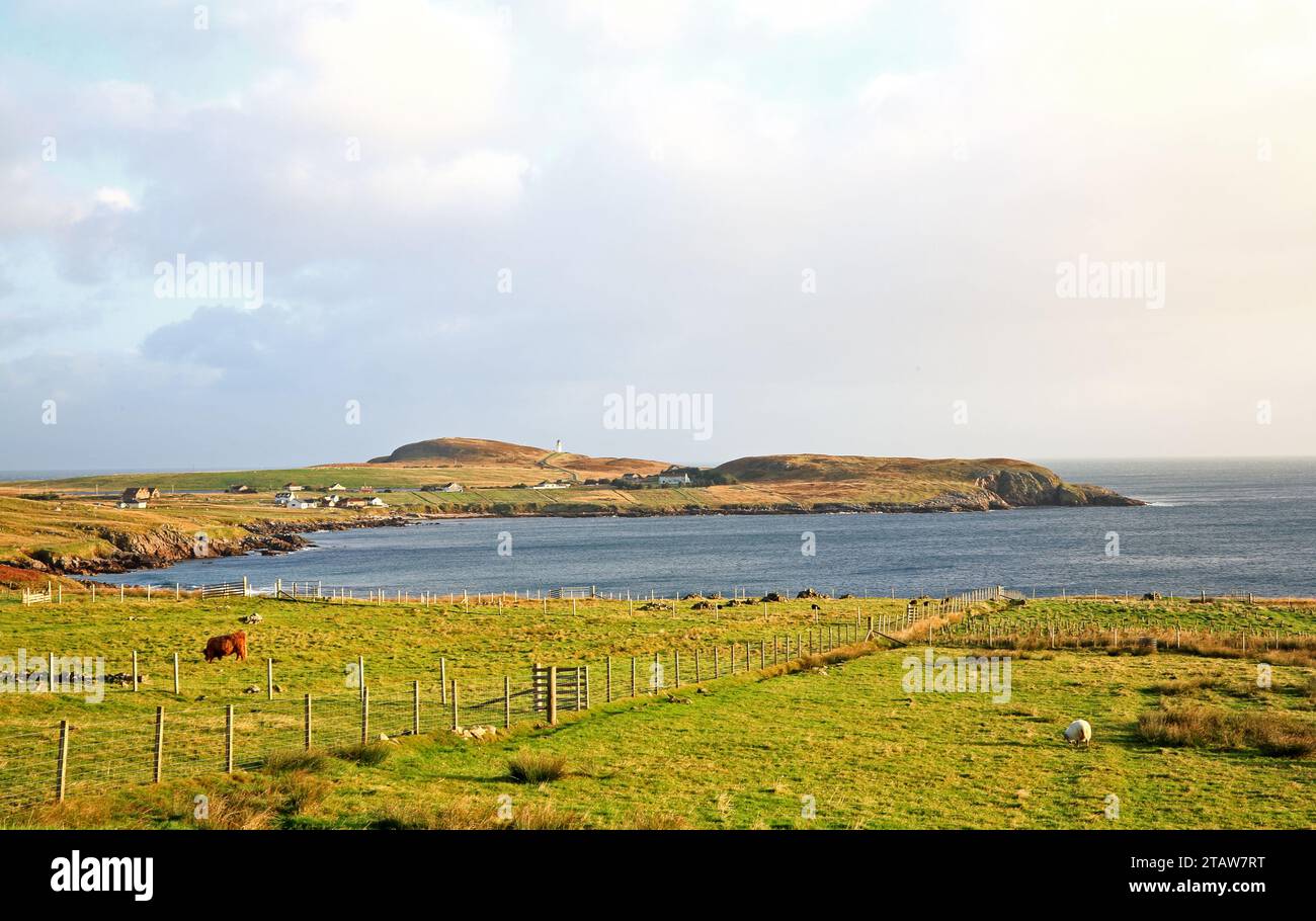 Une vue de Tiumpan Head depuis Aird sur la péninsule Eye sur l'île de Lewis, Hébrides extérieures, Écosse. Banque D'Images