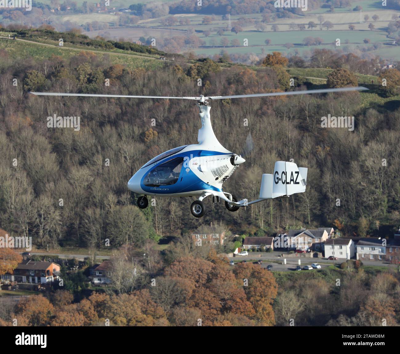 Photographies Air to Air d'un Cavalon Autogyro en train de voler près des collines de Malvern Banque D'Images