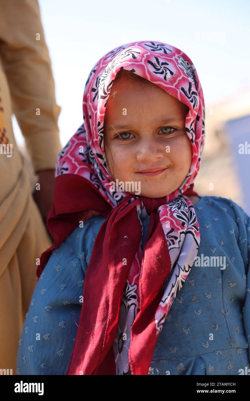 Portrait d'une jeune fille afghane pauvre dans le village | fille afghane Kaboul, Afghanistan 2 novembre 2023 Banque D'Images