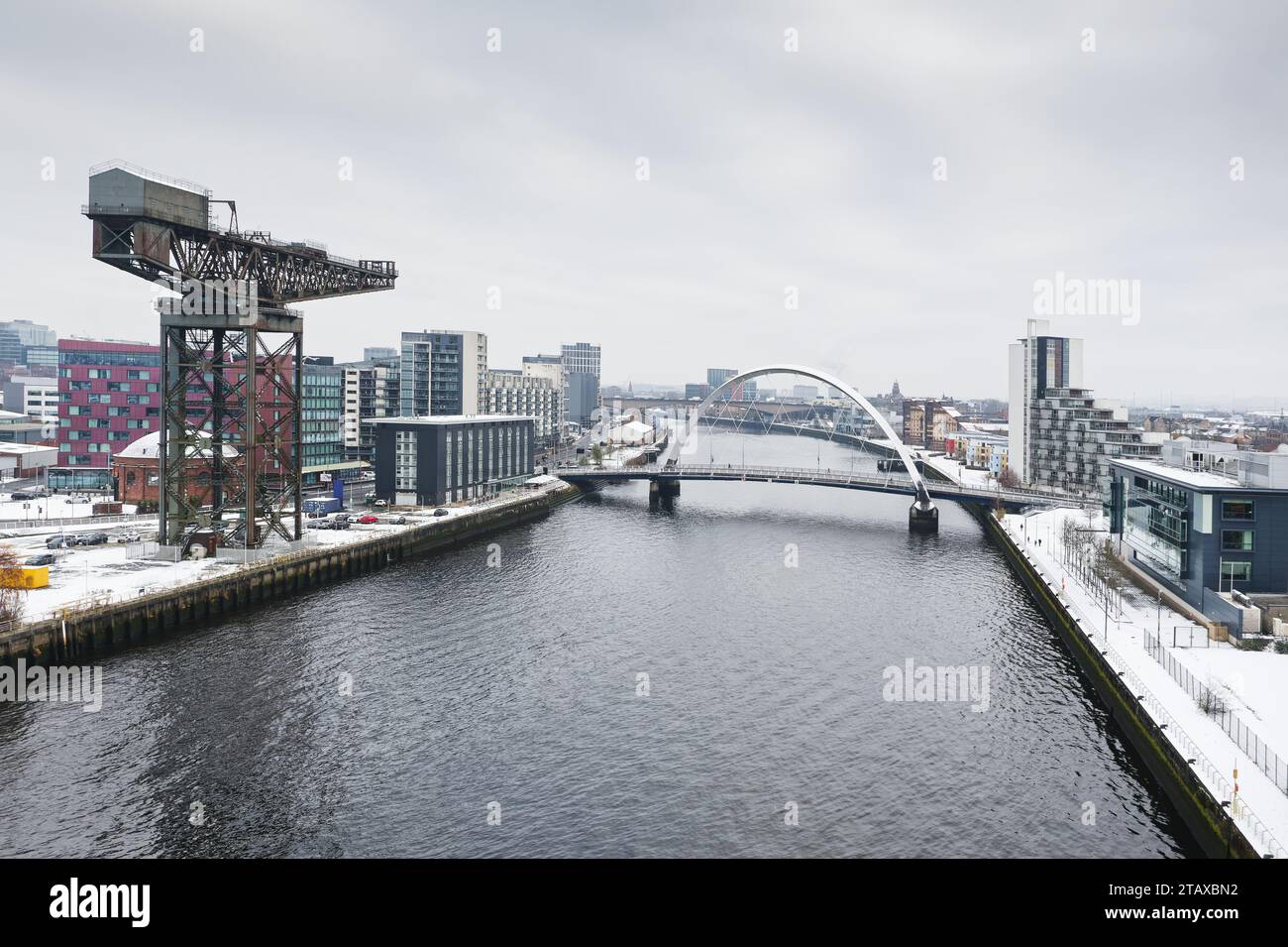 Le pont grincheux sur la rivière Clyde, anciennement connu sous le nom de Pont Arc pendant l'hiver Banque D'Images