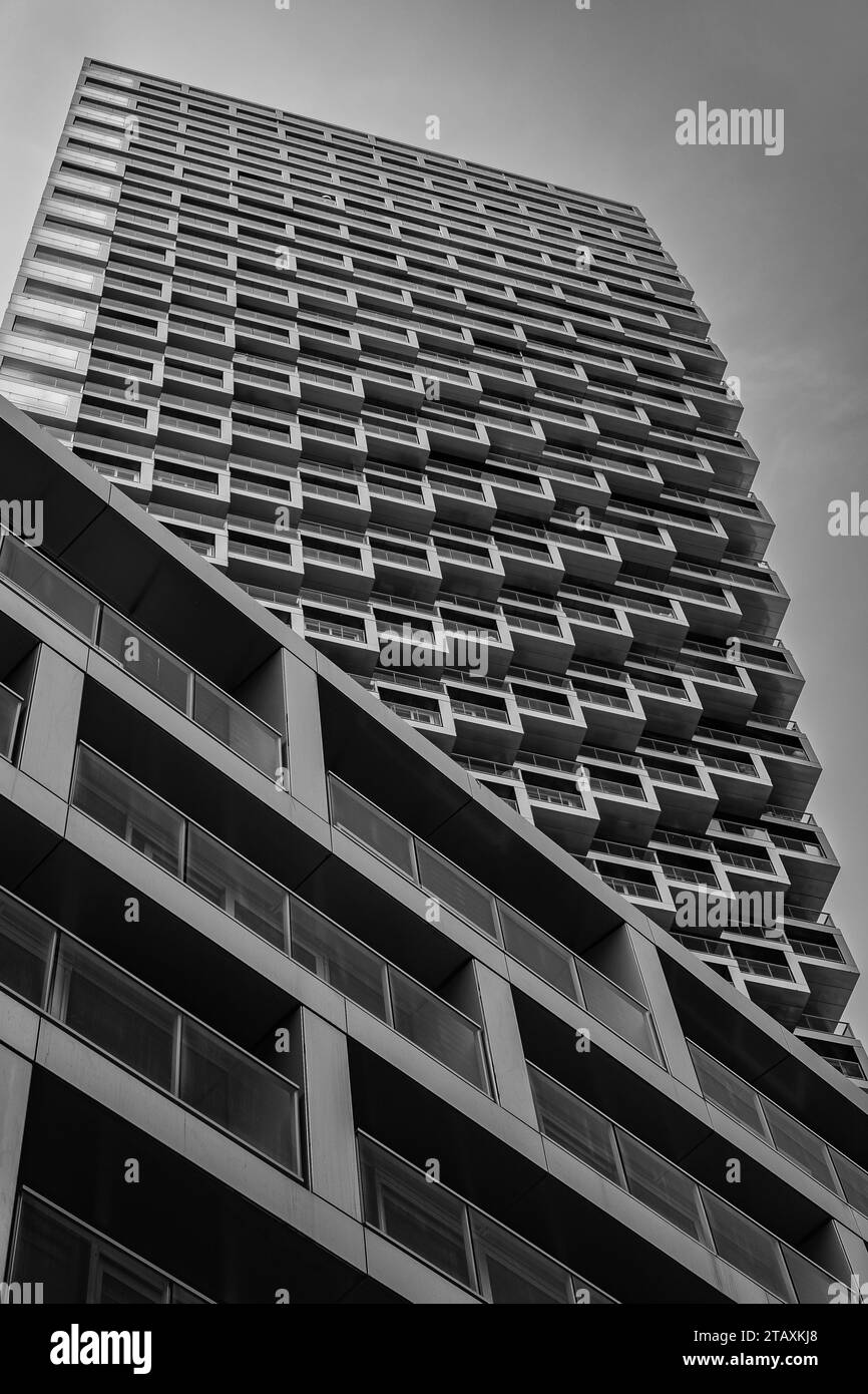 Horizon urbain avec gratte-ciel. Immeubles de bureaux de grande hauteur à Vancouver Canada. Photo noir et blanc. Belle architecture moderne du bâtiment. Banque D'Images