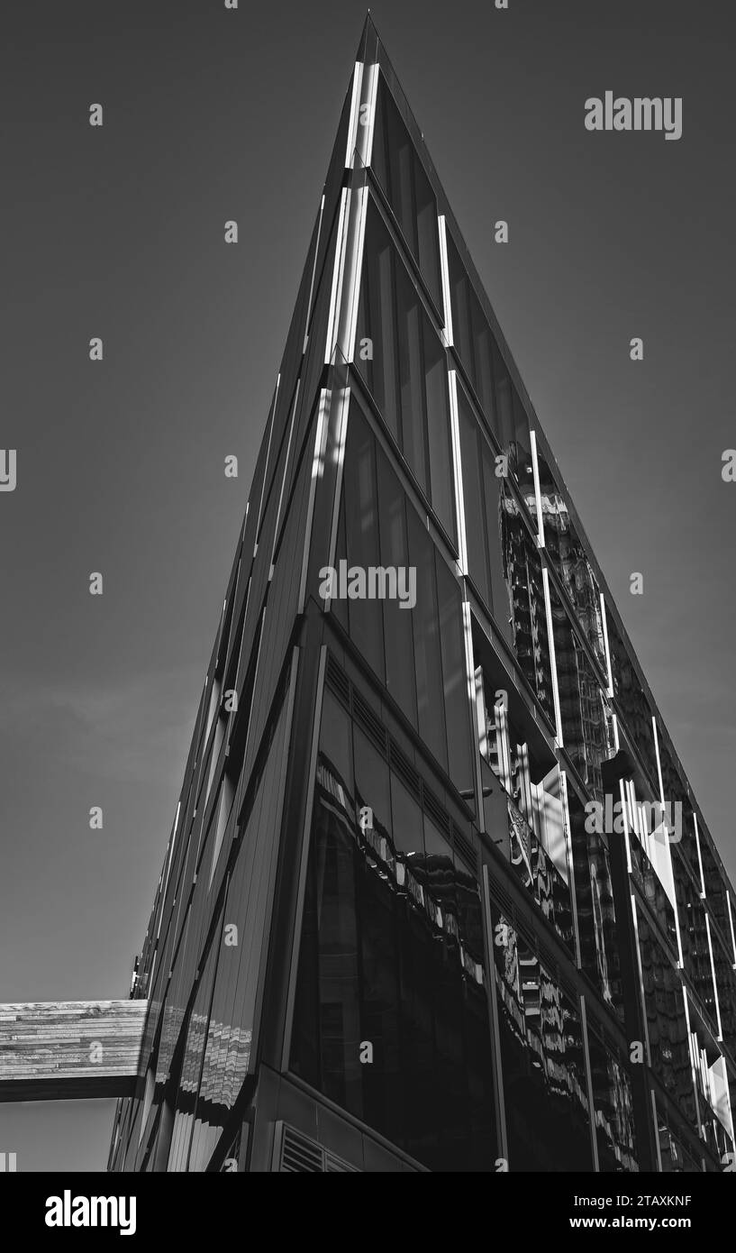 Horizon urbain avec gratte-ciel. Immeubles de bureaux de grande hauteur à Vancouver Canada. Photo noir et blanc. Belle architecture moderne du bâtiment. Banque D'Images