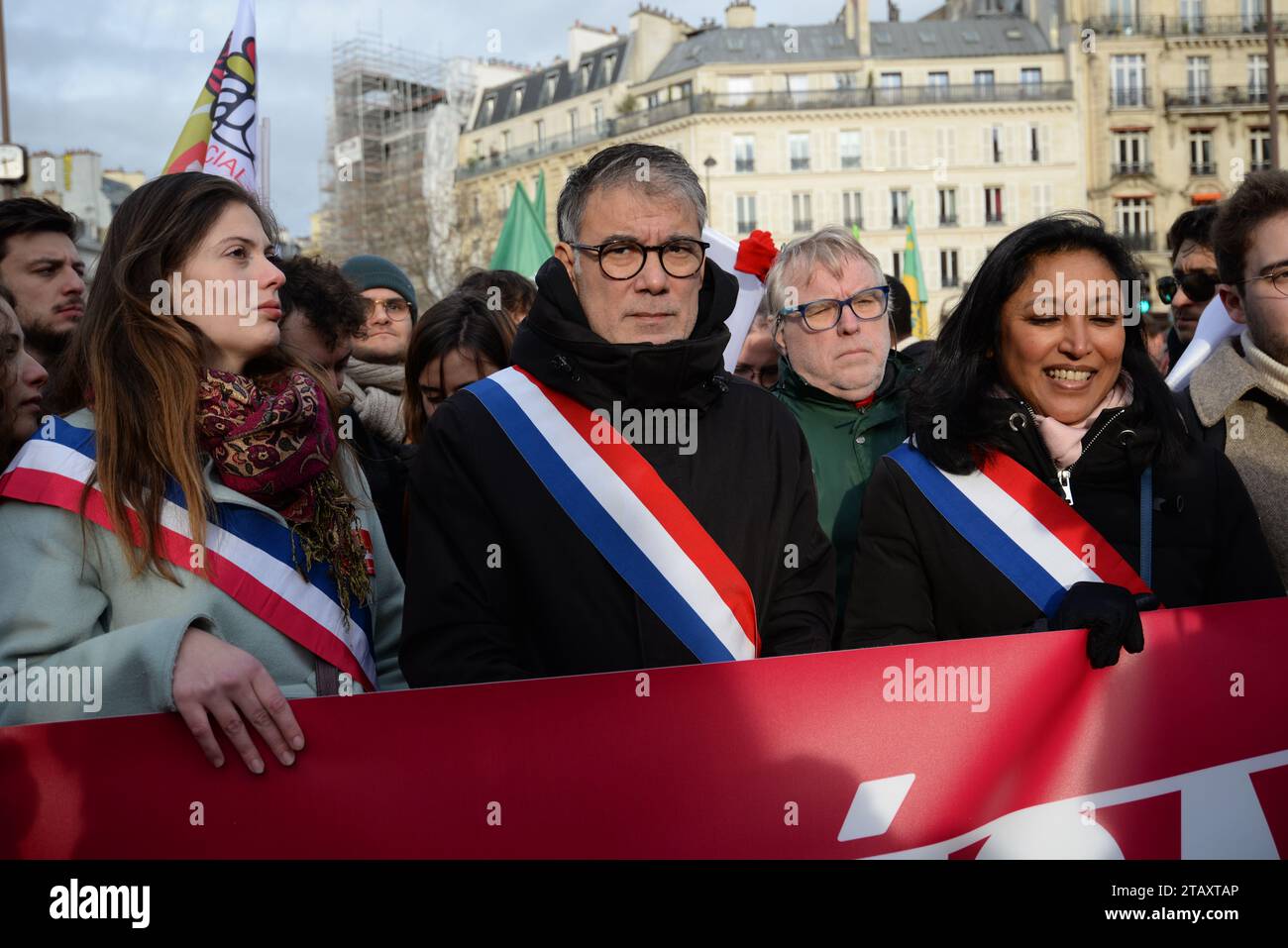 40e anniversaire de la marche contre le racisme, les premiers participants présents avec quelques députés de gauche du P.S et de LFI Banque D'Images