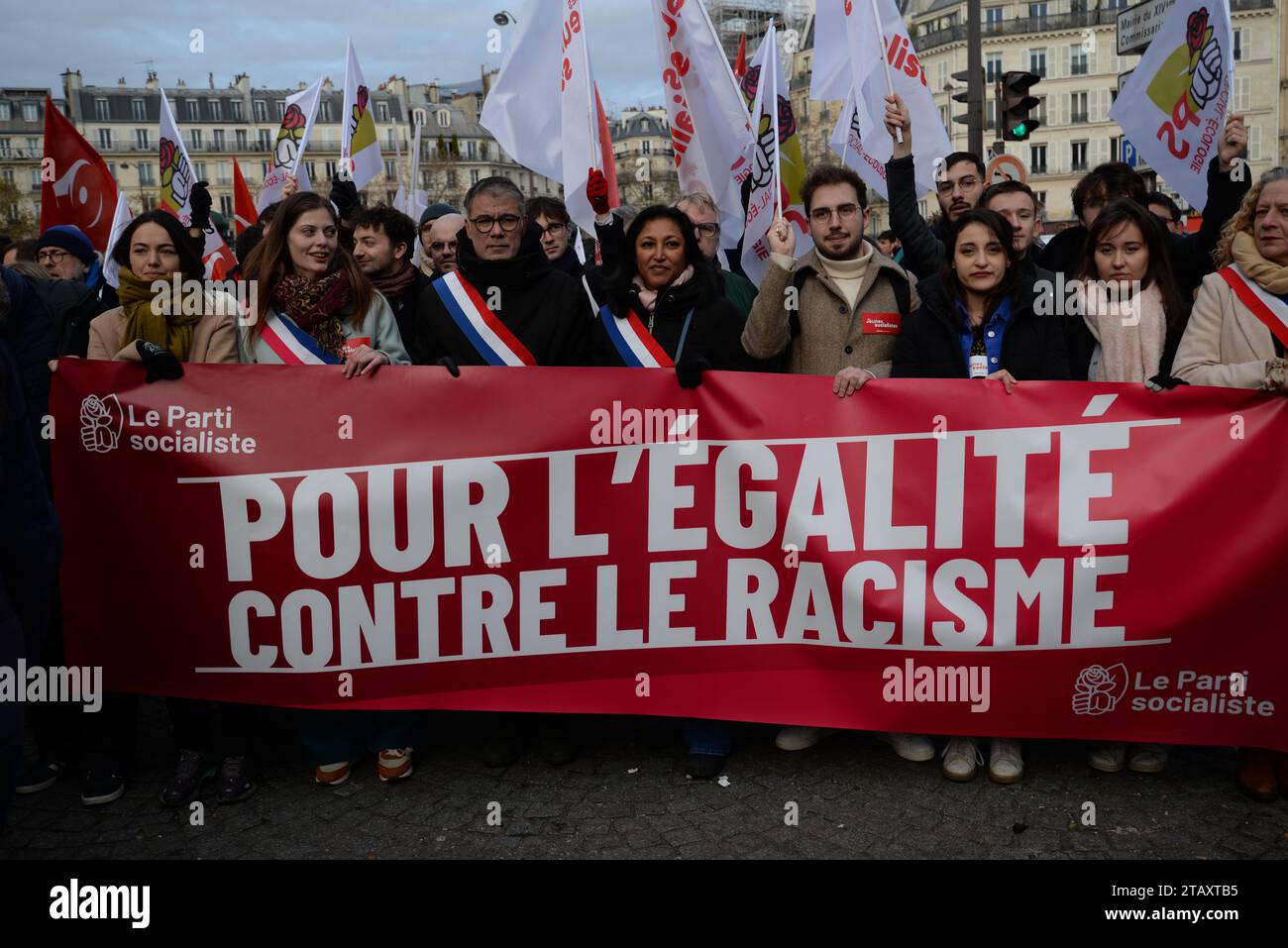 40e anniversaire de la marche contre le racisme, les premiers participants présents avec quelques députés de gauche du P.S et de LFI Banque D'Images