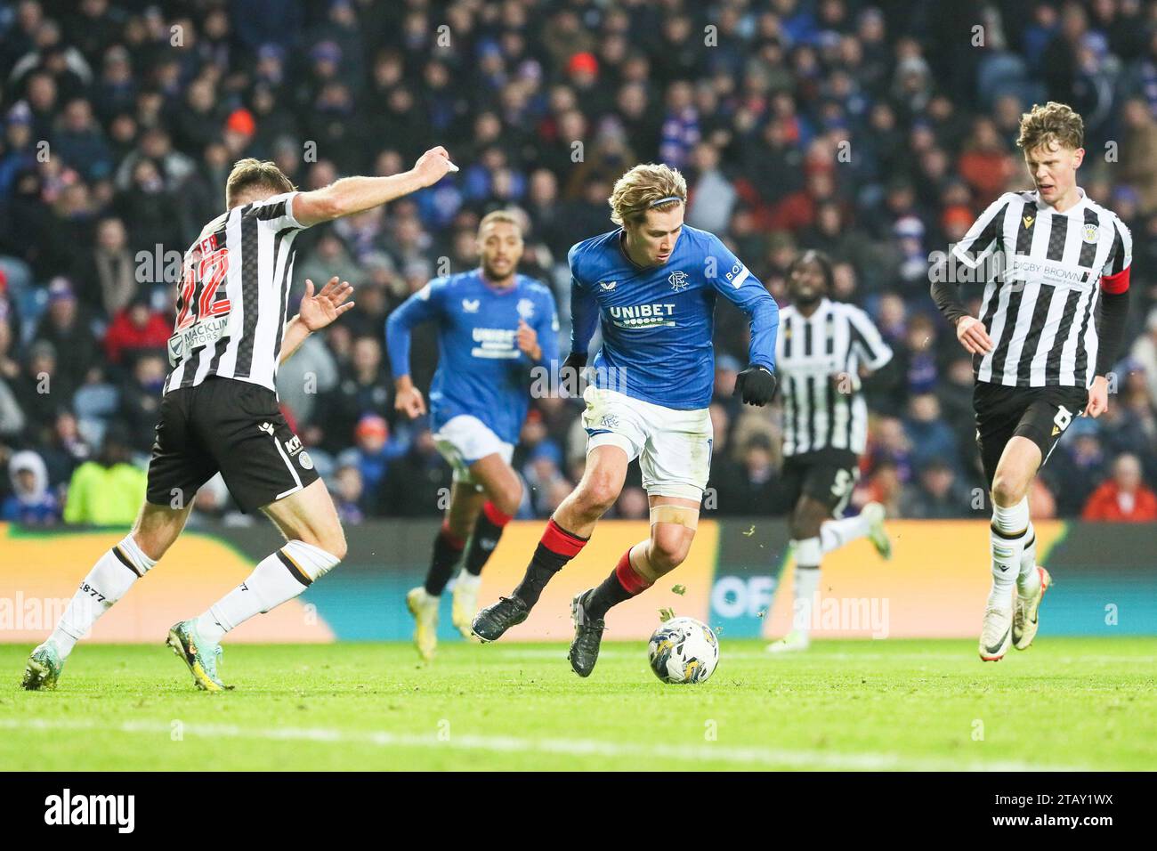 03 décembre 23. Glasgow, Royaume-Uni. Les Rangers ont joué à St Mirren à l'Ibrox Stadium, Glasgow, Écosse, Royaume-Uni dans le premier des trois matchs de la ligue Scottish Premiership au cours des 7 jours suivants. (Autres coeurs et Dundee) . Crédit : Findlay/Alamy Live News Banque D'Images