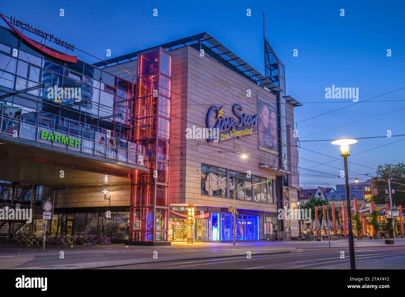 Kino Cine Star Filmpalast, Holzmarkt, Jena, Thüringen, Deutschland *** Cinema Cine Star Filmpalast, Holzmarkt, Jena, Thuringe, Allemagne crédit : Imago/Alamy Live News Banque D'Images