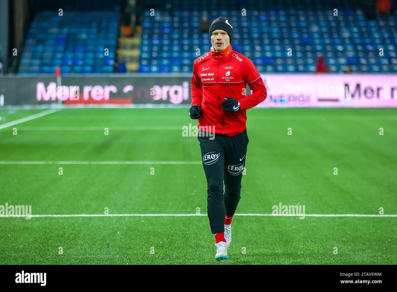 Drammen, Norvège, 03 décembre 2023. Le capitaine Sivert Heltne Nilsen de Brann pendant l'échauffement avant le match Eliteserien entre Strømsgodset et Brann au stade Marienlyst de Drammen. Crédit : Frode Arnesen/Alamy Live News Banque D'Images