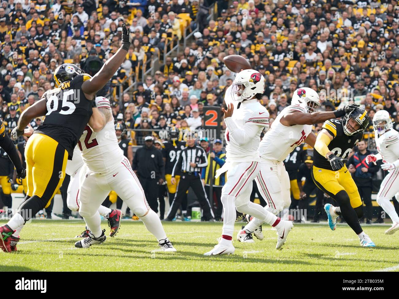 Pittsburgh, Pennsylvanie, États-Unis. 3 décembre 2023. 3 décembre 2023 : Kyler Murray #1 lors du match Pittsburgh Steelers vs Arizona Cardinals à Pittsburgh PA au stade Arisure. Brook Ward/AMG (image de crédit : © AMG/AMG via ZUMA Press Wire) USAGE ÉDITORIAL SEULEMENT! Non destiné à UN USAGE commercial ! Banque D'Images