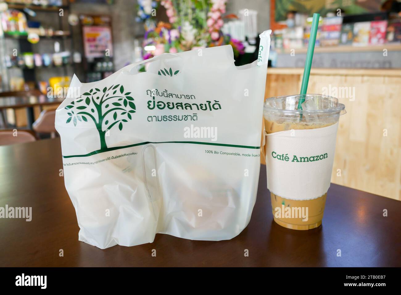 Roi et, Thaïlande - Nov 14, 2023 : Cafe Amazon sur Nov 14, 2023 à Cafe Amazon à Roi et province, Thaïlande. C'est un célèbre café de franchise thaïlandaise Banque D'Images