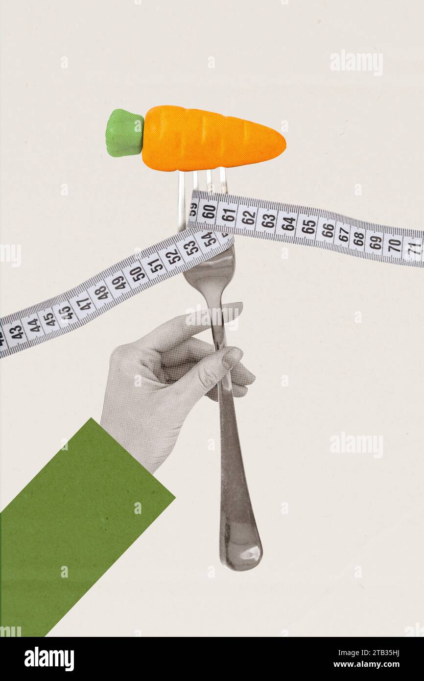 Croquis vertical d'image de collage de femme tenir la fourchette manger délicieuse carotte fraîche isolé sur fond de dessin Banque D'Images