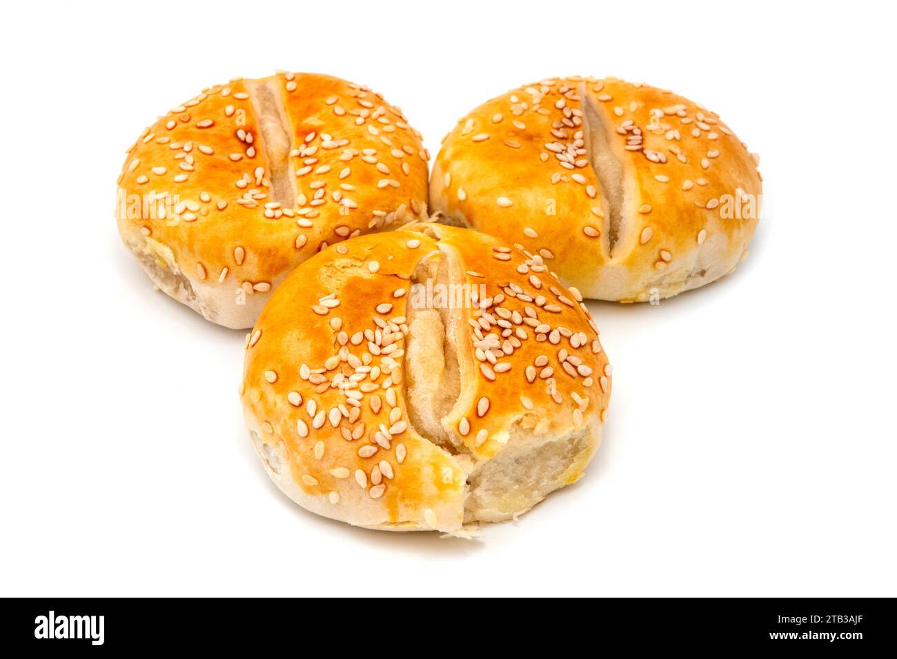 Gâteau de chérie chinois sur un fond blanc Banque D'Images