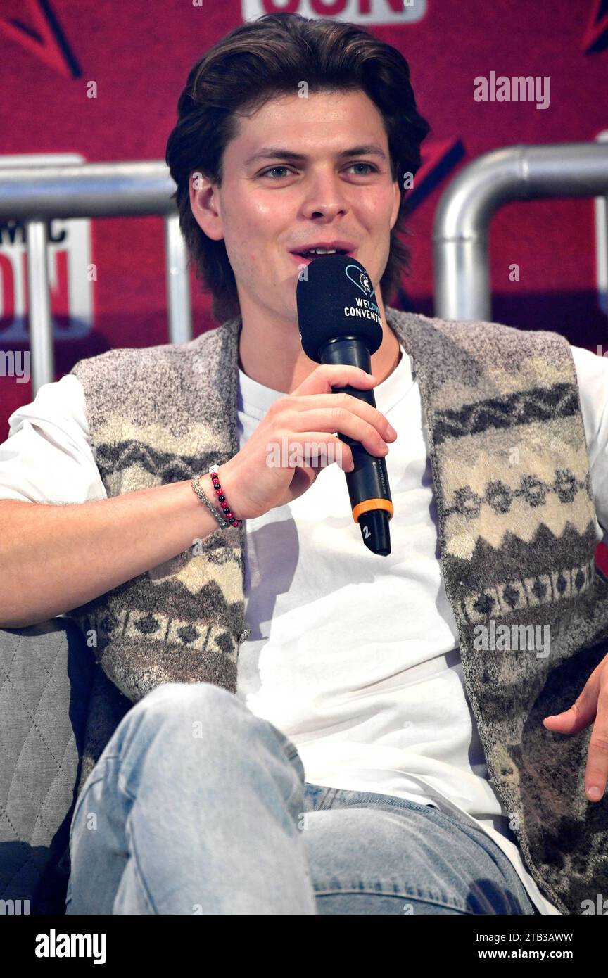 Alex Hogh Andersen auf der German film & Comic con Winter Edition in der Messe Dortmund. Dortmund, 03.12.2023 *** Alex Hogh Andersen au German film Comic con Winter Edition au Messe Dortmund, 03 12 2023 Foto:Xn.xKubelkax/xFuturexImagex comic_con_3331 crédit : Imago/Alamy Live News Banque D'Images