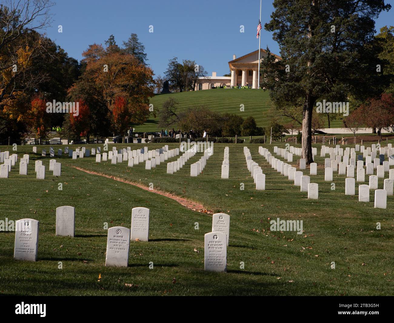 Le cimetière national d'Arlington est l'un des deux cimetières du système de cimetière national des États-Unis qui sont entretenus par l'armée des États-Unis. Banque D'Images