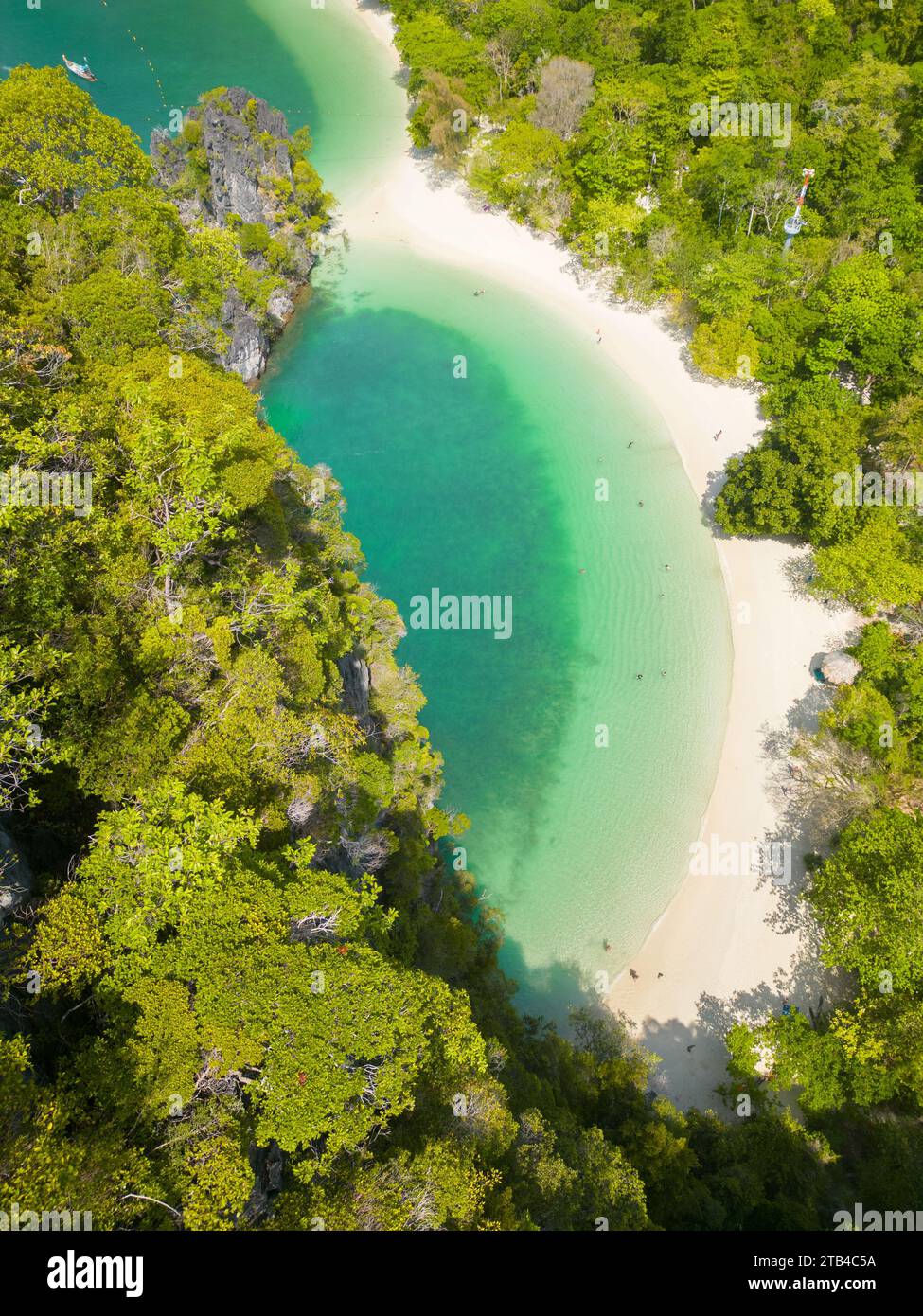 Paradis vu d'en haut : vues aériennes des îles tropicales dans le sud de la Thaïlande Banque D'Images