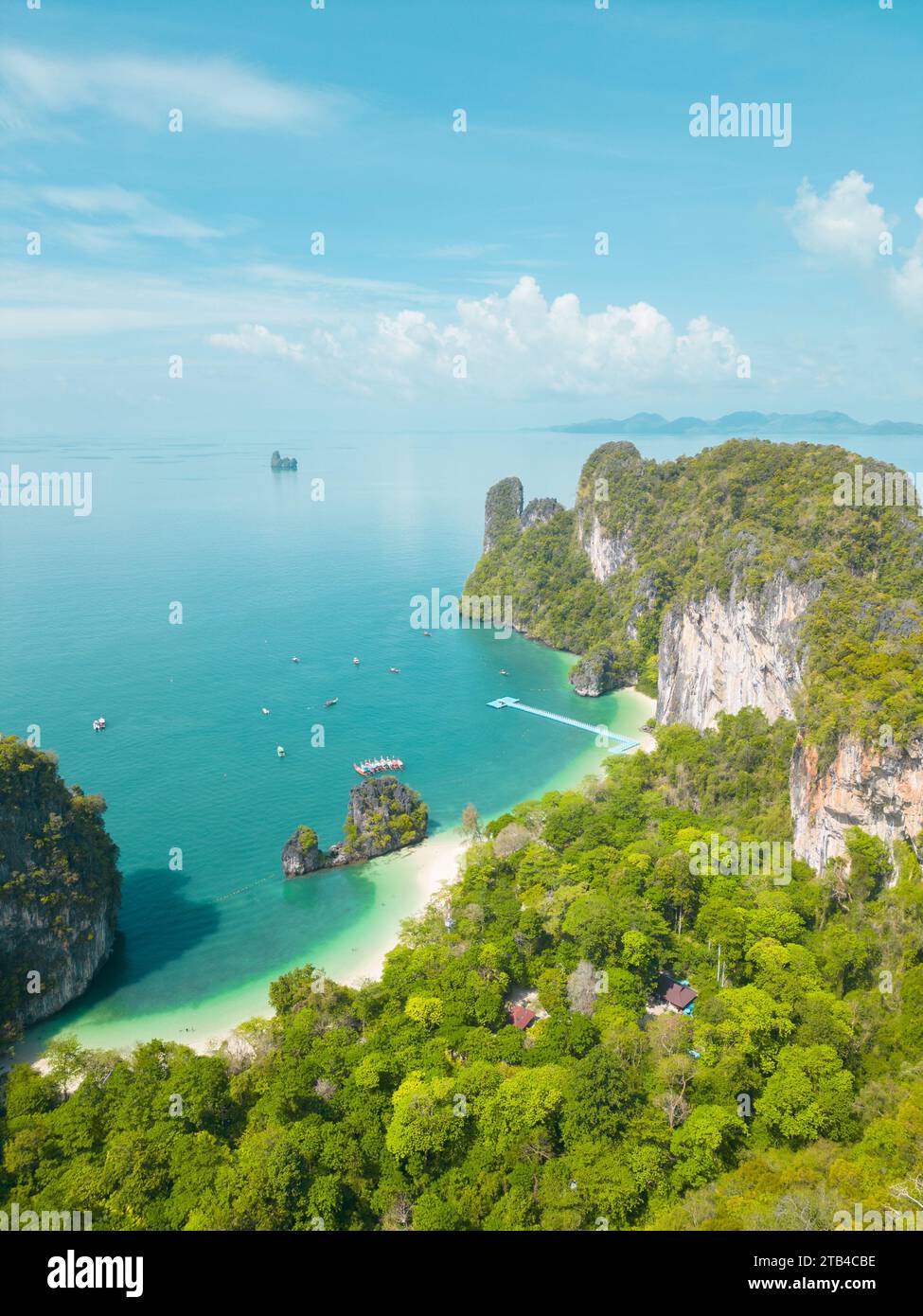 Paradis vu d'en haut : vues aériennes des îles tropicales dans le sud de la Thaïlande Banque D'Images