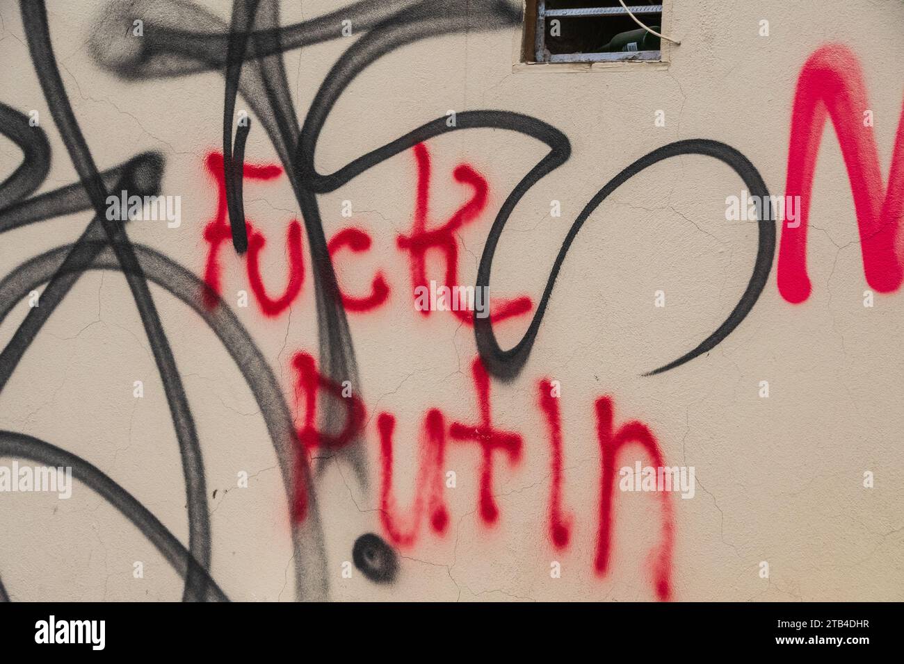 Graffiti anti-russe dans les rues de Tbilissi en Géorgie Banque D'Images