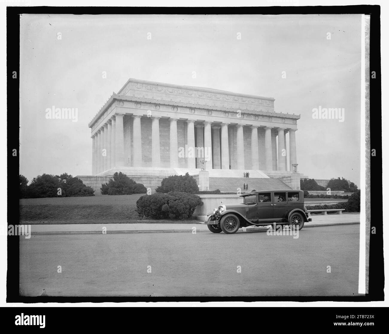 Washington Cadillac Co., (devant le Lincoln Memorial, Washington, D.C.) Banque D'Images Washington Cadillac Co., (devant le Lincoln Memorial, Washington, D.C.) Banque D'Images