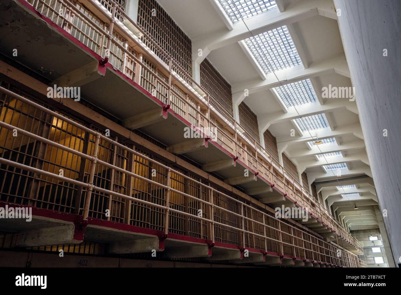 Rangées de cellules à l'intérieur de la prison d'Alcatraz, San Francisco, Californie, USA Banque D'Images