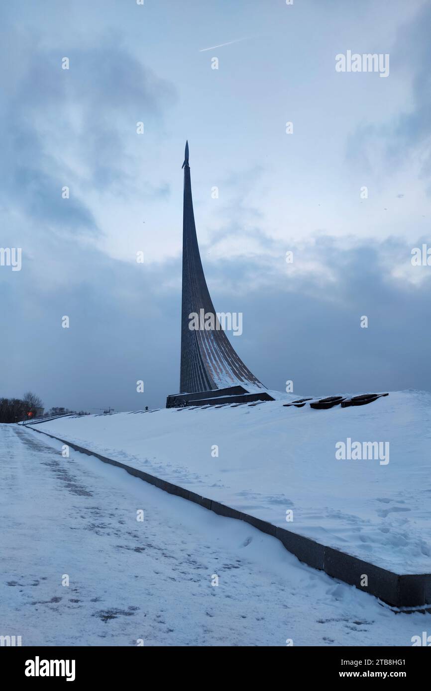 20 décembre 2021.Moscou.Russie: Monument aux conquérants de l'espace à Moscou.Monument au cosmonautics dans la capitale russe en hiver Banque D'Images