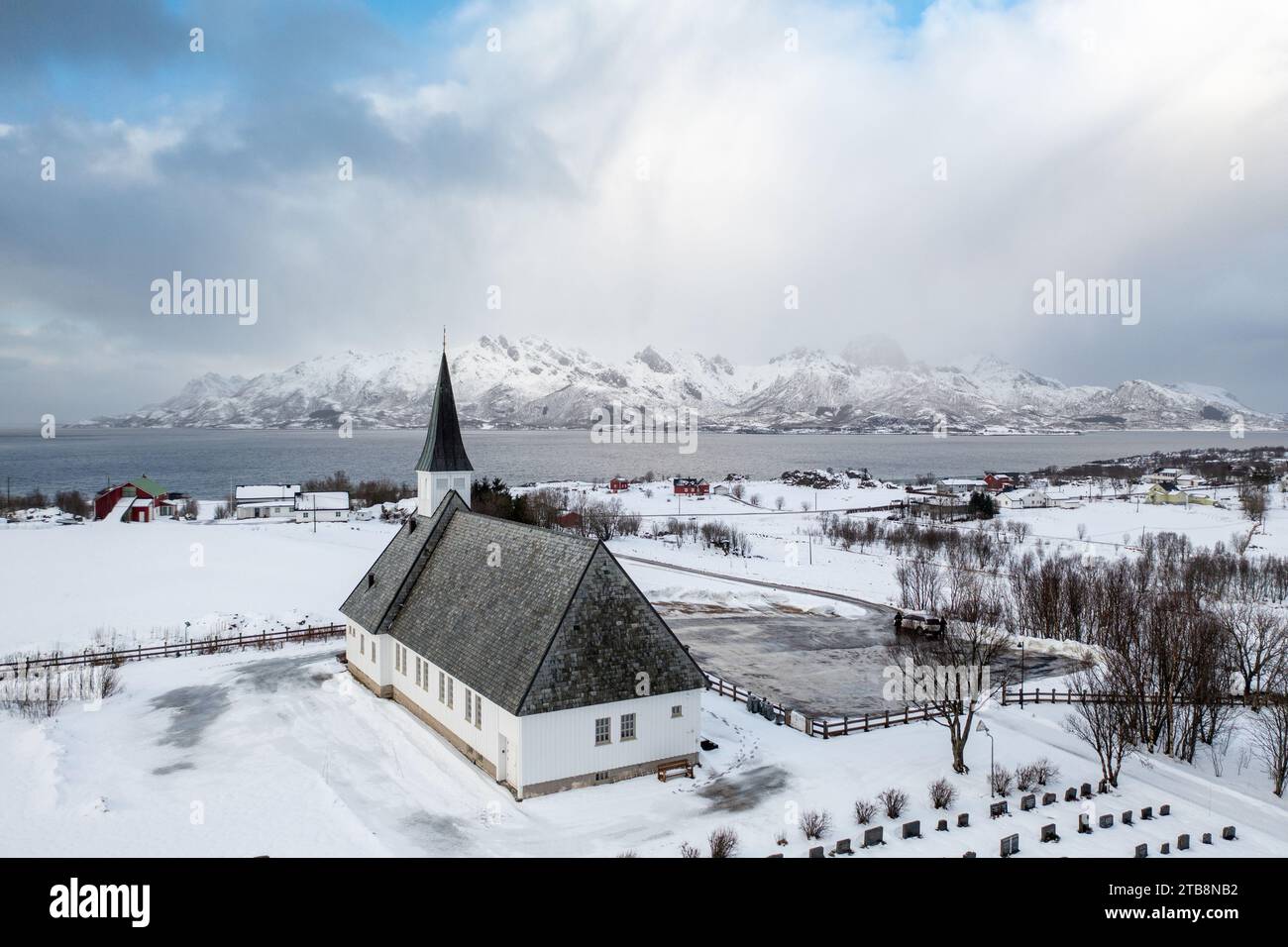 Église Indre Eidsfjord à Sortland sur le Vesteralen, Norvège dans la neige Banque D'Images