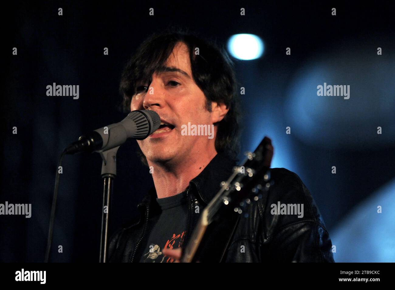 Milan Italie 2008-05-24 : Manuel Agnelli chanteur et guitariste du groupe Afterhours lors du concert au Palasharp Banque D'Images